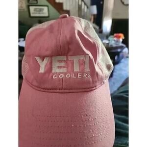 YETI COOLER HAT WOMENS PINK SNAPBACK TRUCKER STYLE WHITE H10 Excellent